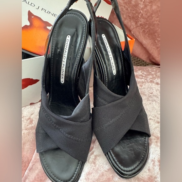 Donald J. Pliner Shoes - 💥Donald J. Pliner Black Women's Slingbacks